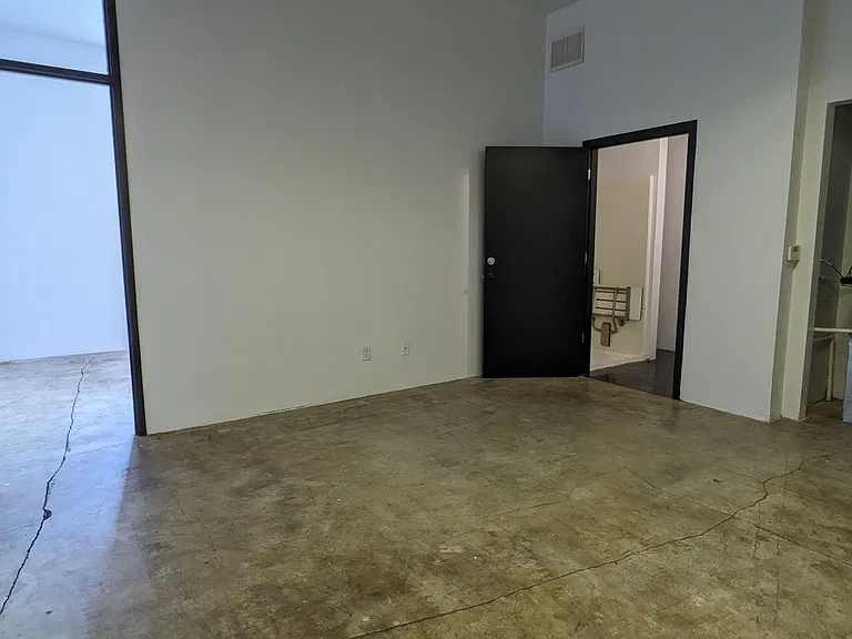 155 Liberty St NE — Photo 5