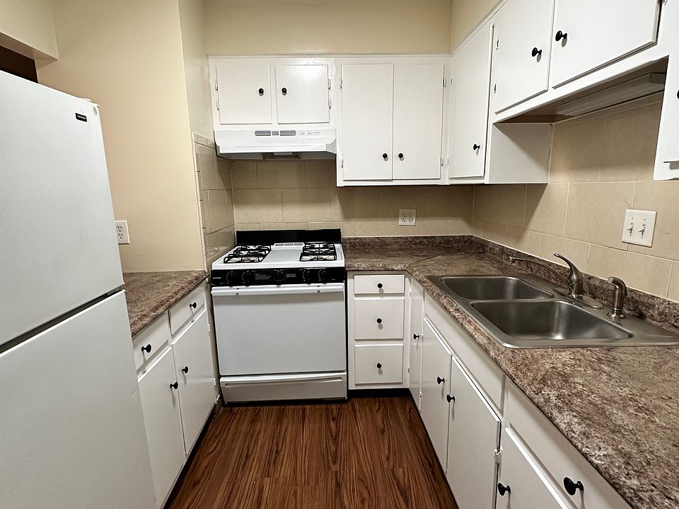 1st image of 580 Bridge St APT 36