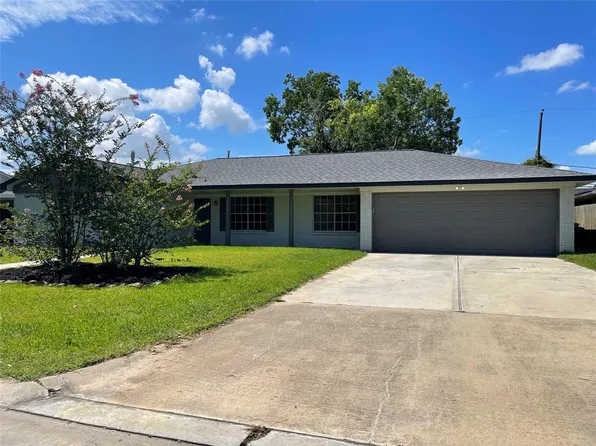 802 Maplewood Street, Baytown, TX 77520