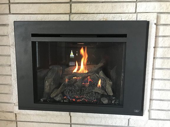 Gas fireplace