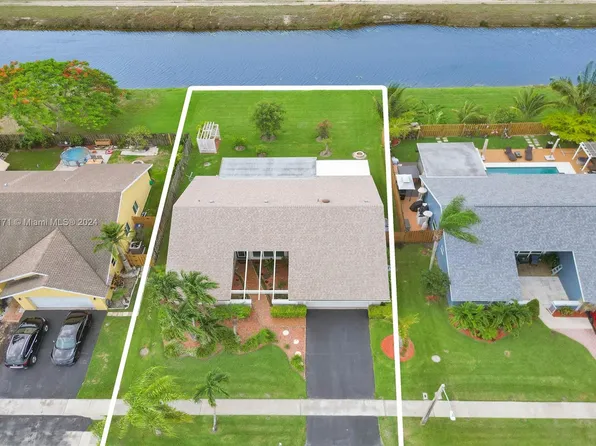 9370 NW 31st Pl, Sunrise, FL 33351
