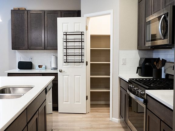 3rd image of 16181 E Bolling Dr