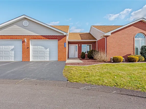 922 Summerview Ln, Derry, PA 15627