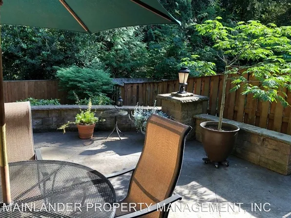 10860 SW Bretton Ct, Tigard, OR 97224