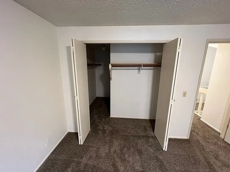 3960 University St — Photo 9