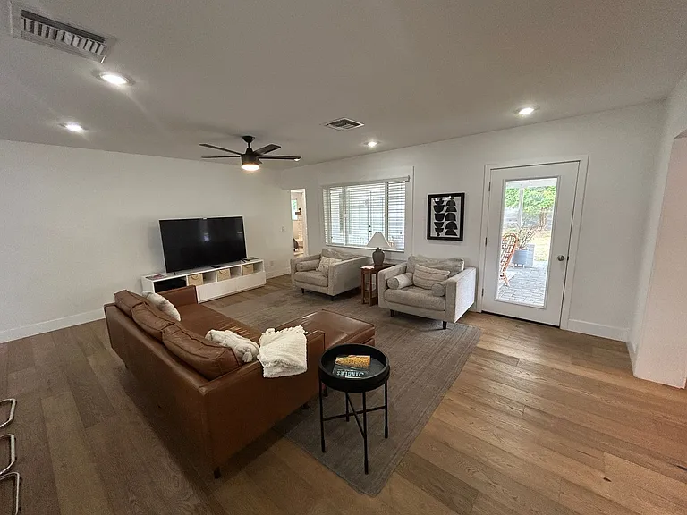 4016 E Avalon Dr — Photo 7