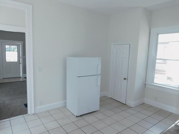 3rd image of 966 McPherson Ave