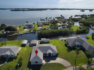 6183 Island Harbor Rd, Sebastian, FL 32958