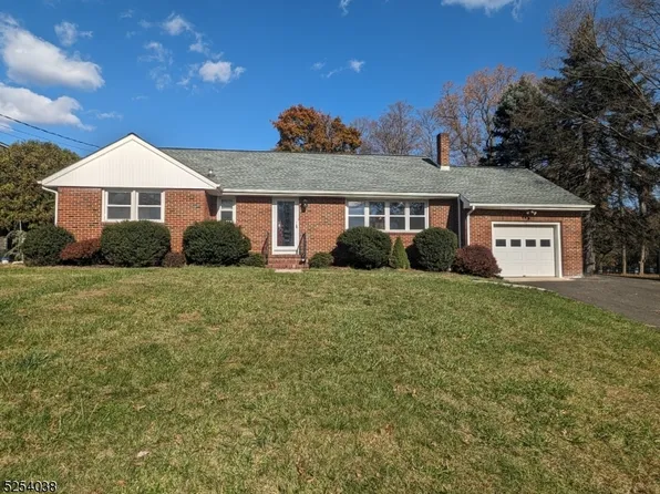 42 Cedar Grove Rd, Branchburg Twp., NJ 08876