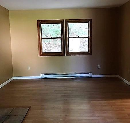 3rd image of 2537 McEwan Blvd