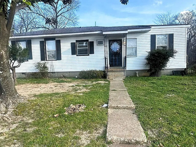 3084 Johnson Ave — Photo 1
