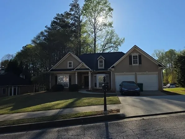 6915 Waters Edge Dr, Stone Mountain, GA 30087