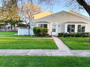 2286 Windsor Ln, Country Club Hills, IL