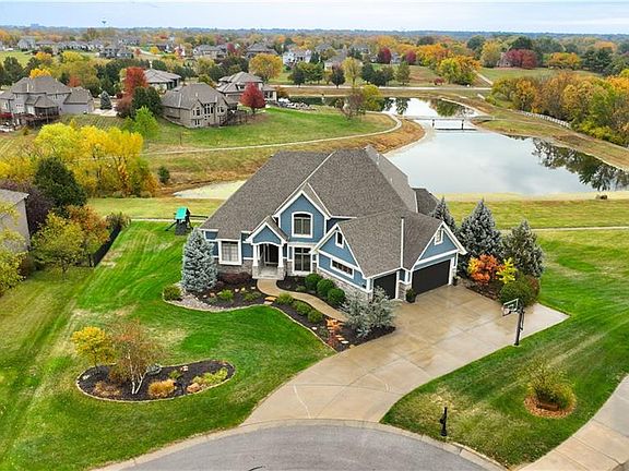 4th image of 8035 NW Emerald Ct