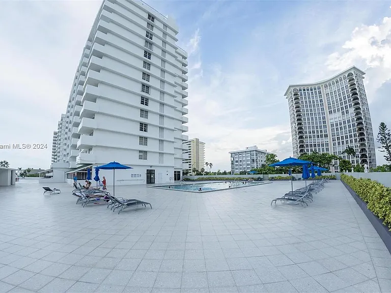 5601 Collins Ave #1603 — Photo 34