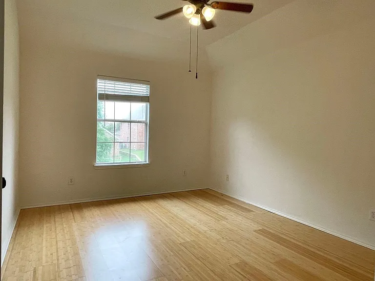 2712 Oakland Hills Dr — Photo 12