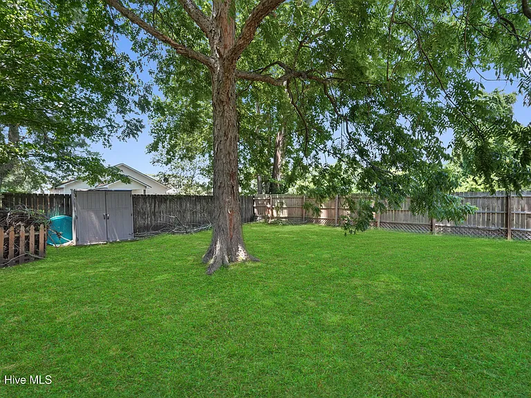 127 Moosehart Ave — Photo 19