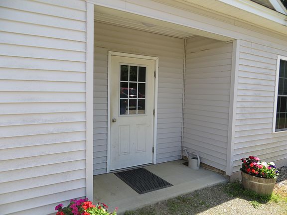 4th image of 11 Moline Lane