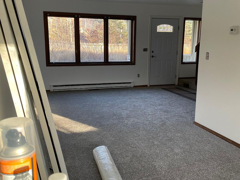 Front entry brings you into living room or upstairs