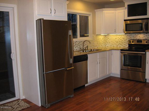 3rd image of 104 NW 1st Ave