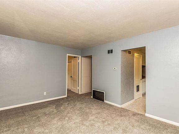 3rd image of 3006 W Ann St