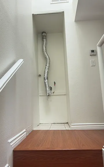717 W Milford St #101 — Photo 10