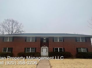 1374 Maricopa Dr APT D, Oshkosh, WI 54904