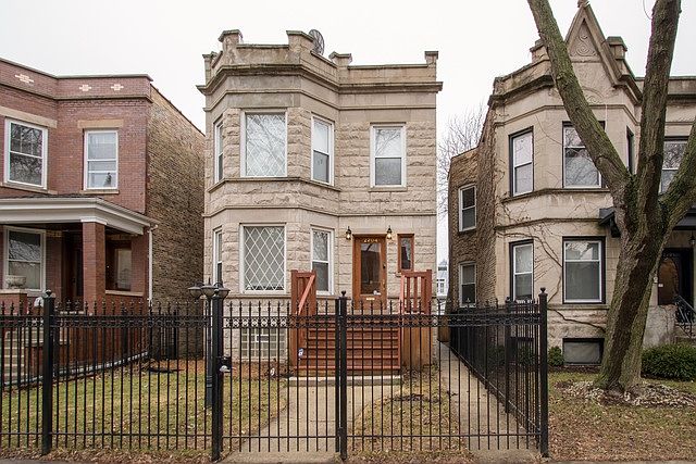1st image of 2704 N Francisco Ave