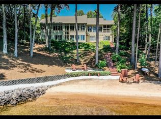 756 Navigators Point, Seneca, SC 29672