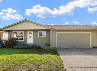 545 38th St, Springfield, OR 97478