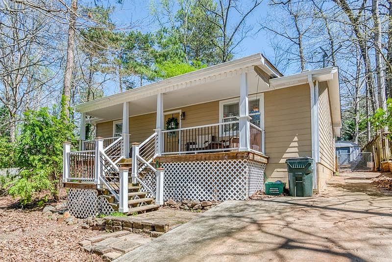 1st image of 8841 Lake Dr