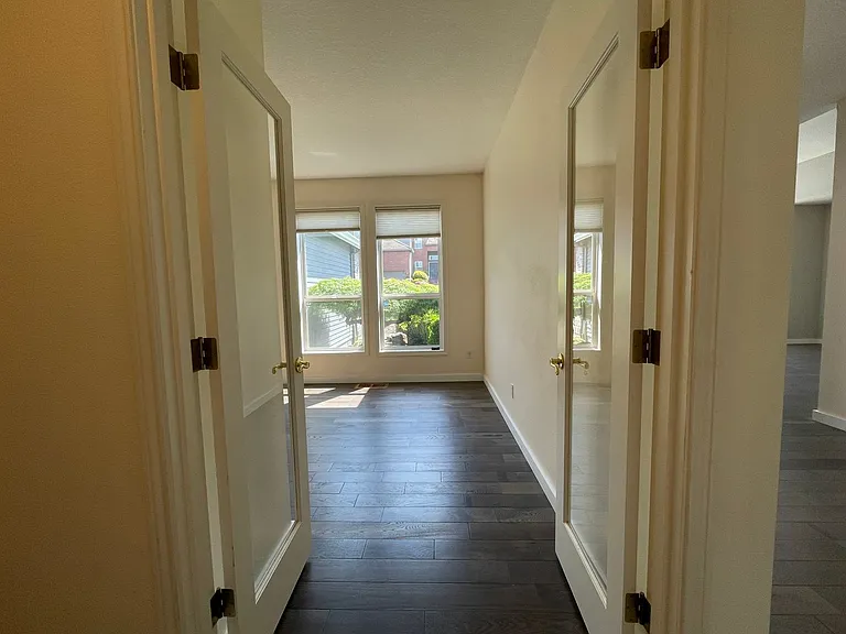 211 NW 110th Ave — Photo 38