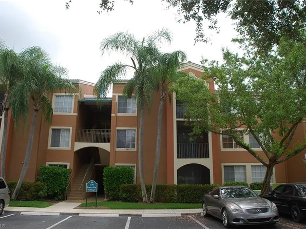 1130 Reserve Way APT 208, Naples, FL 34105