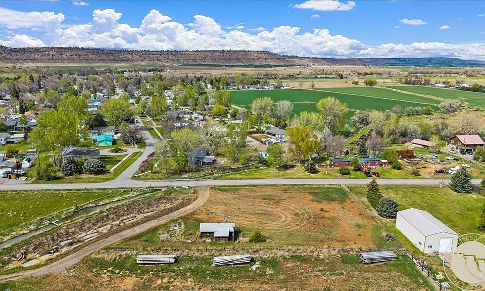 1st image of /cemetery Rd
