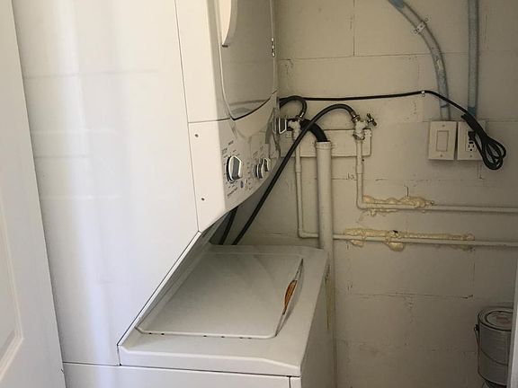 4th image of 2840 Somerset Park Dr APT 202