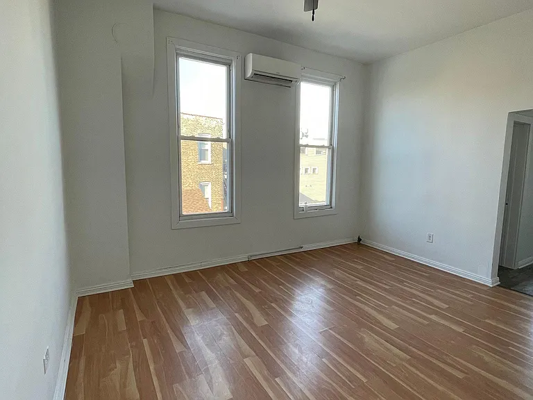 1450 W Chicago Ave #3 — Photo 2