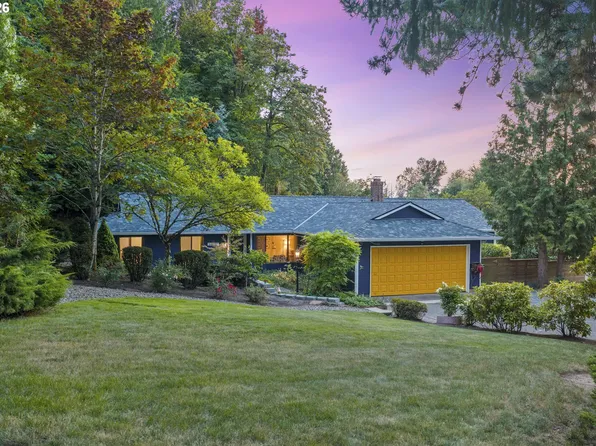 23520 NE Holladay Pl, Wood Village, OR 97060