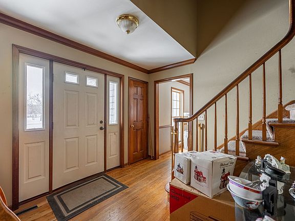 4th image of 38W725 Cloverfield Dr