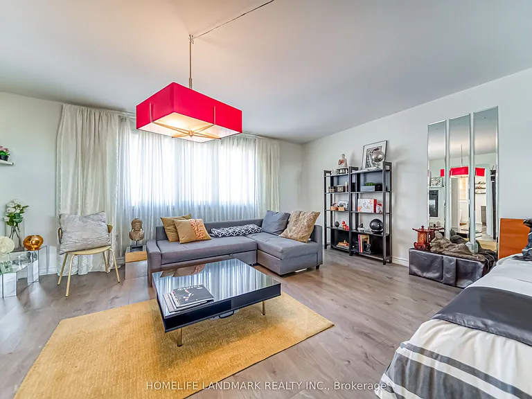294 Valermo Dr — Photo 16