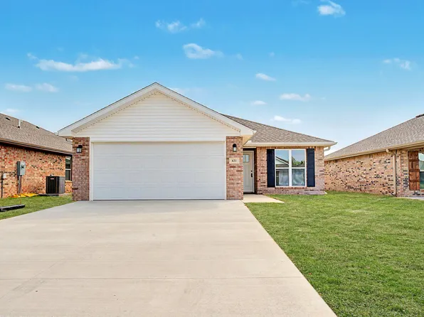 631 Marcella St, Prairie Grove, AR 72753