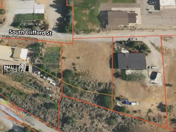 542 S Clifford Street, Chelan, WA 98816