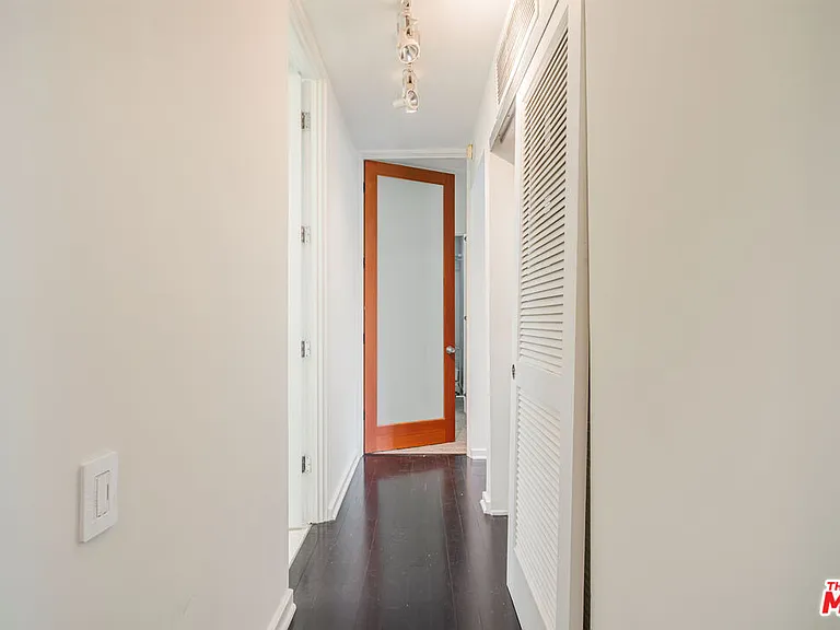 330 S Barrington Ave #210 — Photo 17