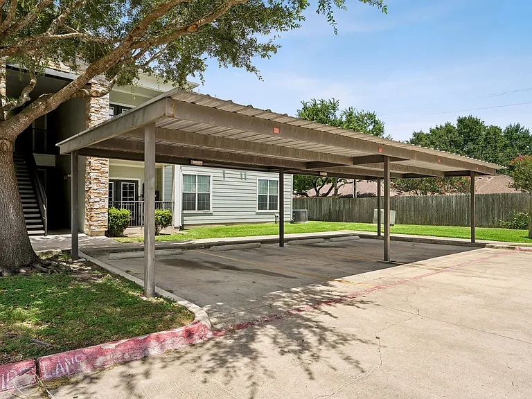 Point Royale Apartments — Photo 45