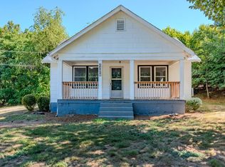 212 W Spencer Rd, Hurt, VA 24563