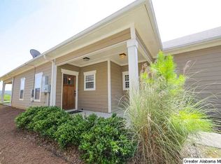 335 Hathaway Ln, Odenville, AL 35120