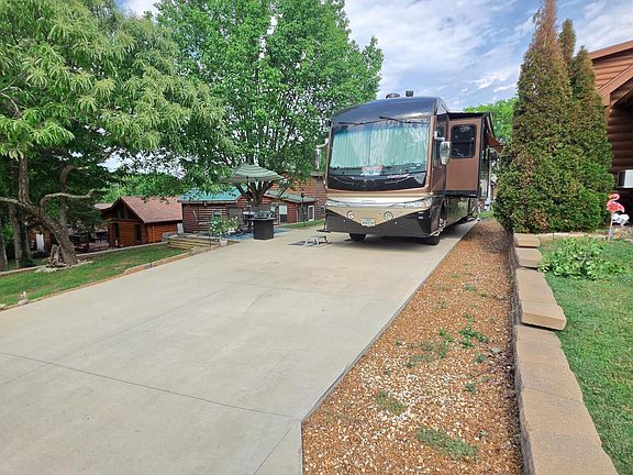3rd image of 175 Cedar Glade Drive