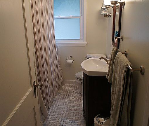 1st floor full bathroom