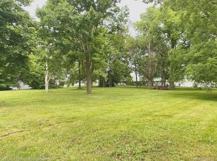 857 S Saginaw St, Lapeer, MI 48446