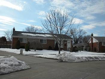 1st image of 11180 S Maplelawn Ave