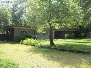 6316 Lake Dr, Charlotte, NC 28215